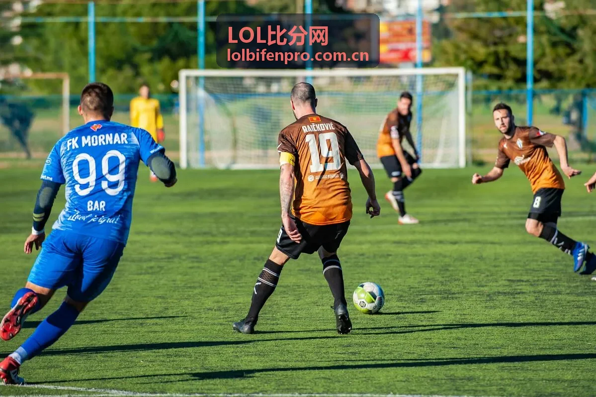 LOL比分网 BLG对战TES实时比分封面